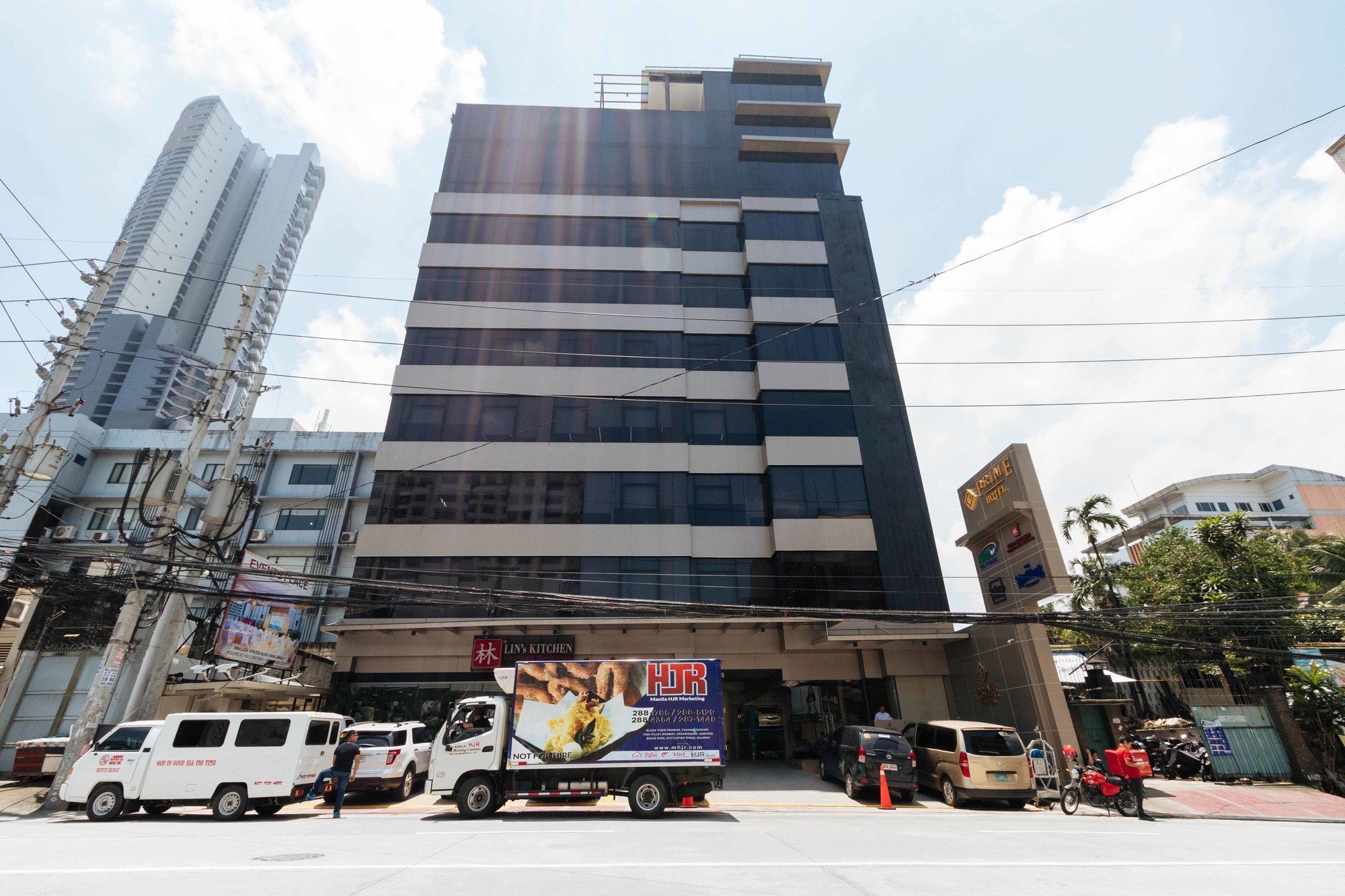 Reddoorz Premium @ South Triangle Quezon City Exterior photo